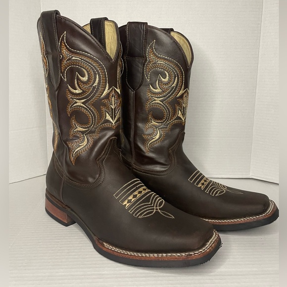 Cowboy boots - Picture 1 of 7
